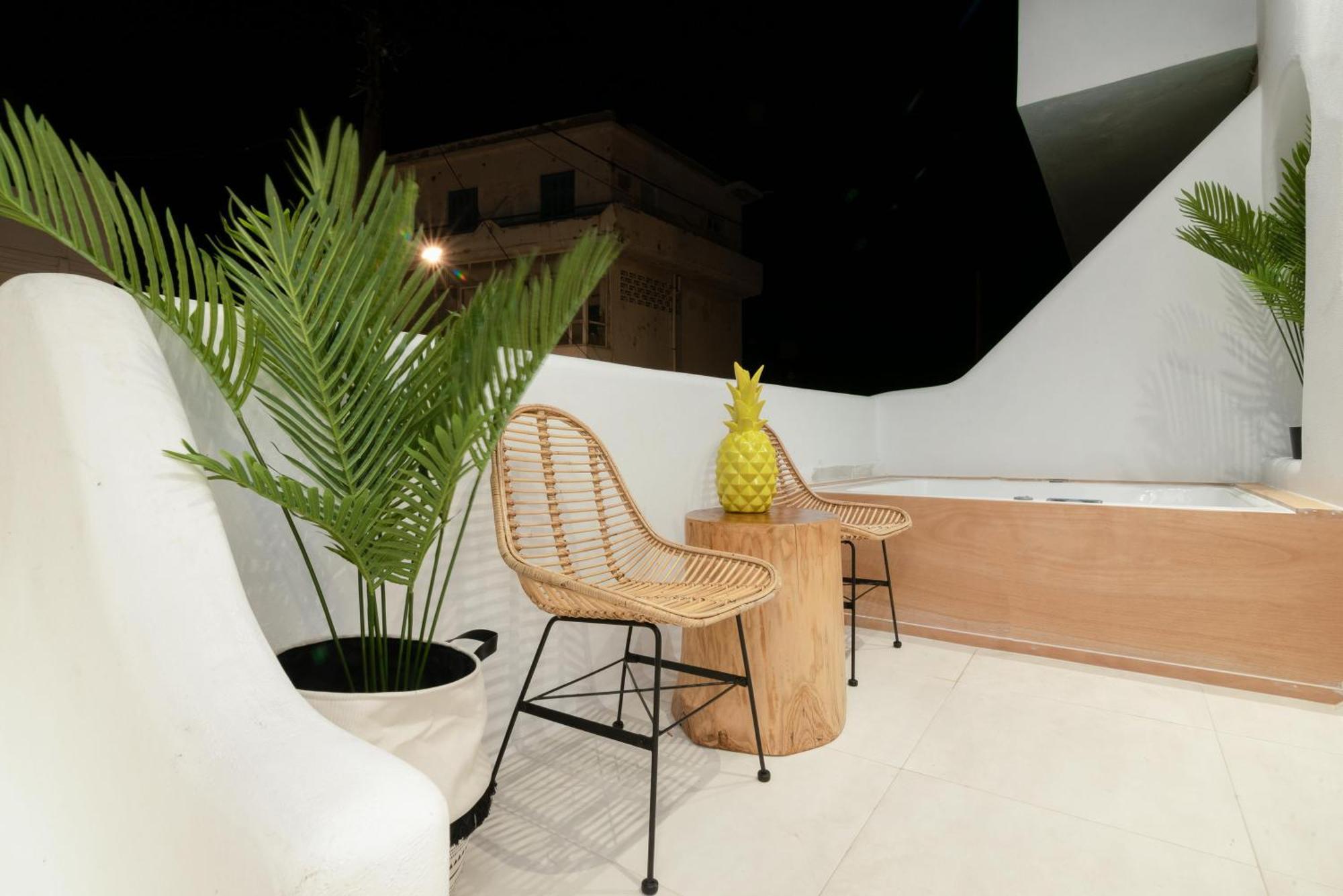 Portara Seaside Luxury Suites Naxos City 외부 사진